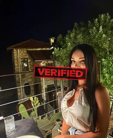 Vanessa fucker Find a prostitute Solesino
